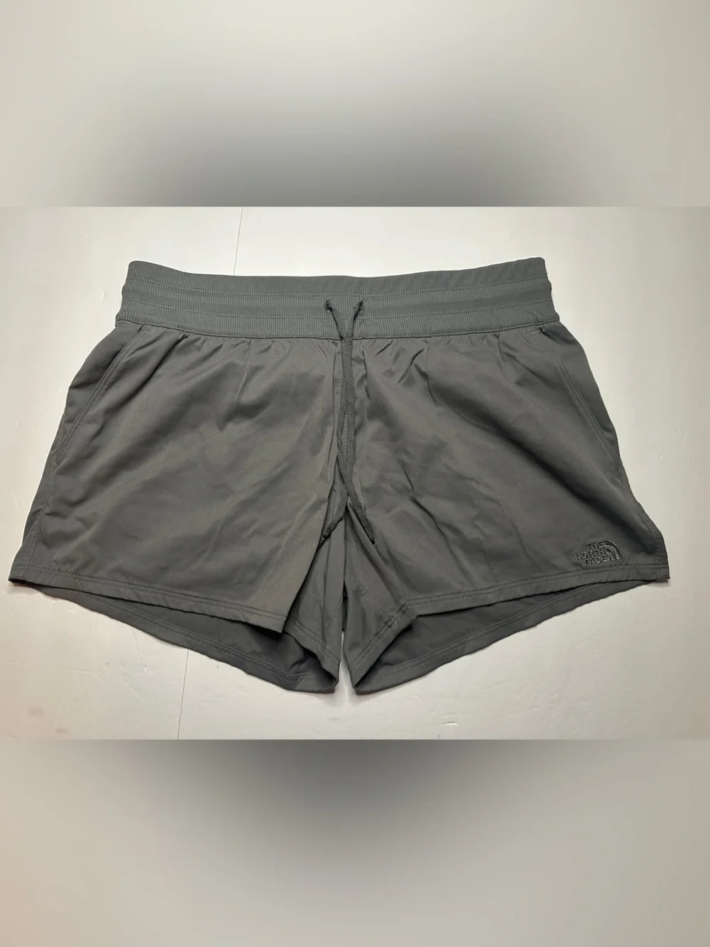 The North Face Women's Gray Athletic Shorts Size Large